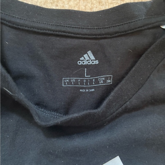 Men’s Adidas T-shirt - Picture 2 of 2